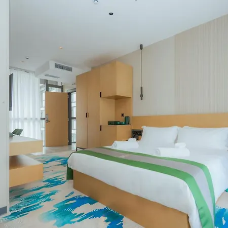 Готель Bliss Palace &