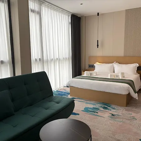 Bliss Palace & Hotel