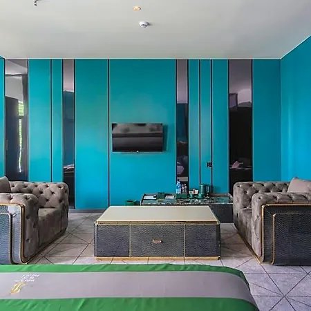 Hotell Bliss Palace &
