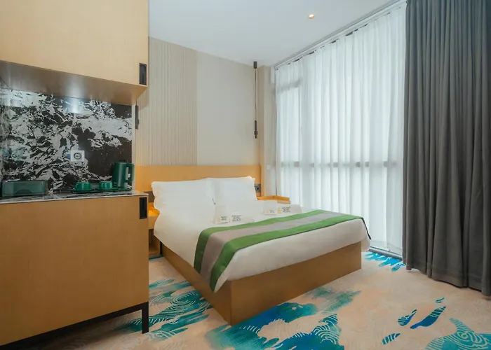 Hotel Bliss Palace &